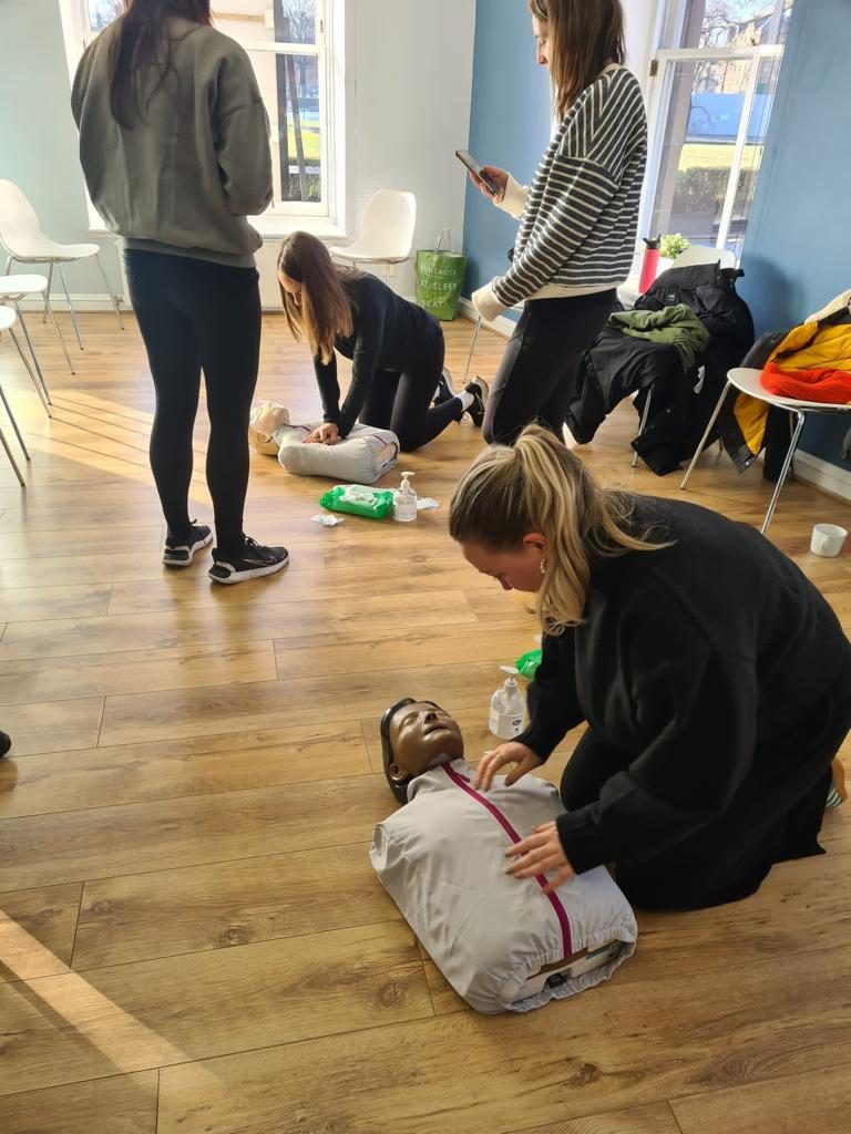 CPR & Defibrillator (AED) Course in Glasgow